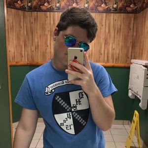 Meet your Posher, Evan